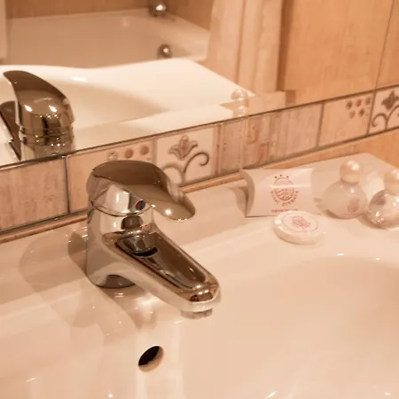 호텔 Divesta - Self Check In 3*